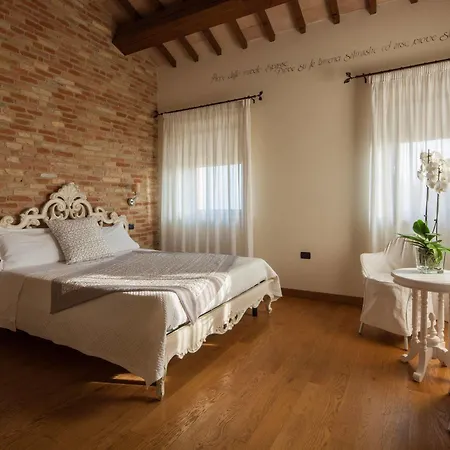 Bed & Breakfast La Commenda (adults Only) *